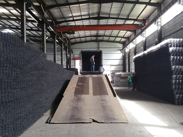 welded wire mesh panel fence for cages manufacturer