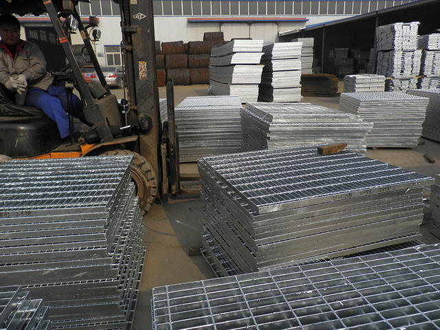 PVC chain link fence